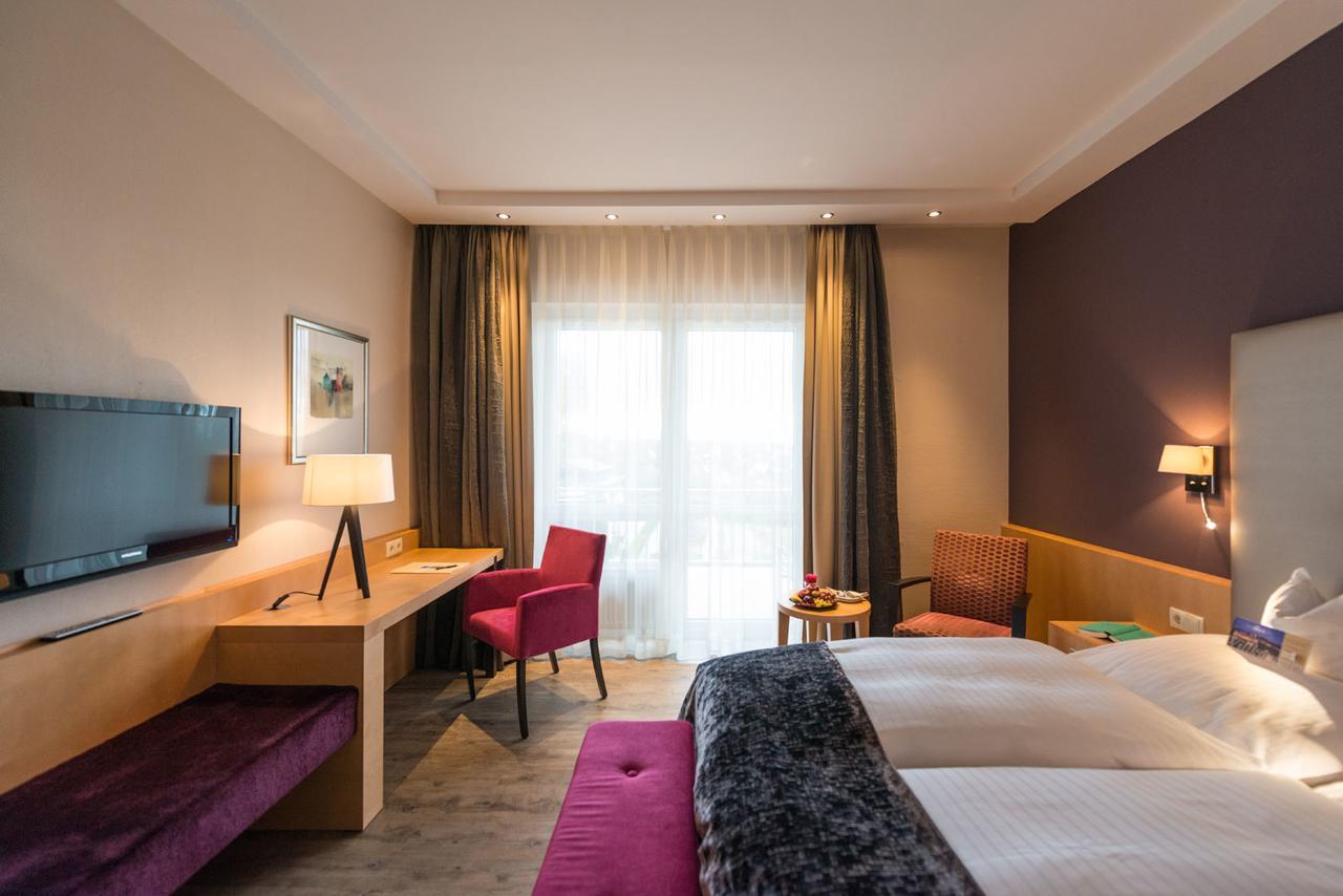 Hotel Heinz Höhr-Grenzhausen Esterno foto