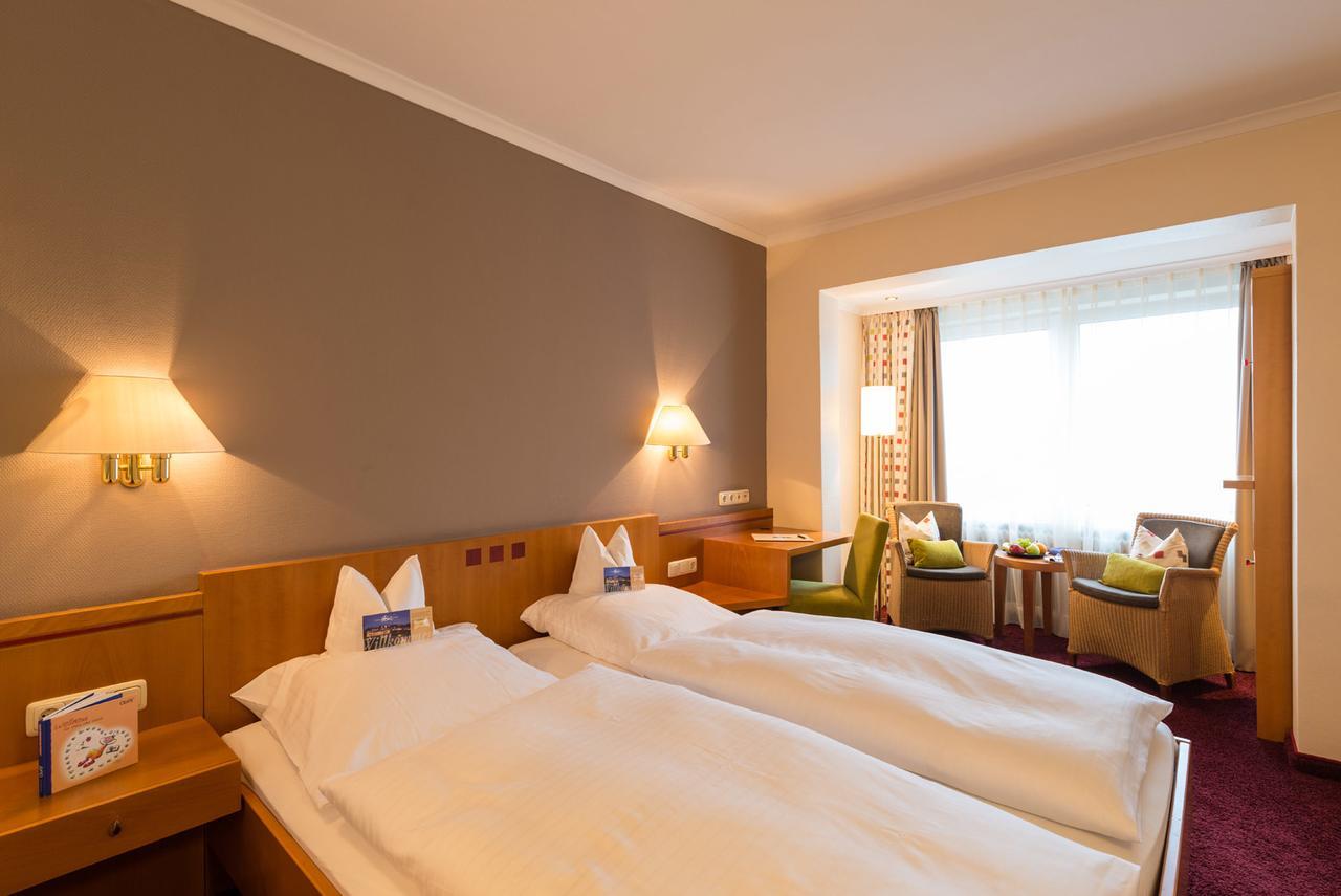 Hotel Heinz Höhr-Grenzhausen Esterno foto