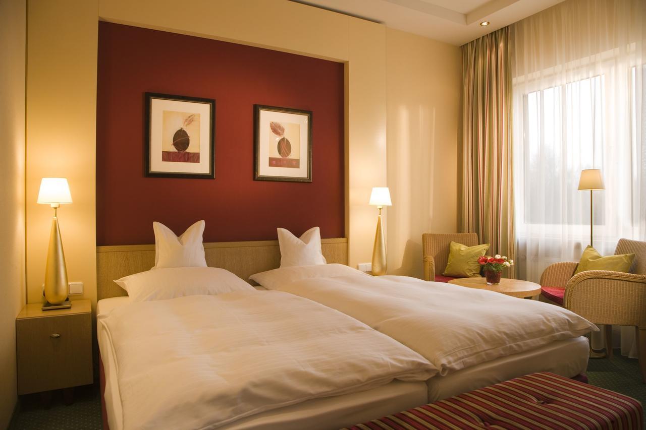 Hotel Heinz Höhr-Grenzhausen Esterno foto